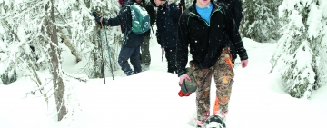 På lånte truger i skogen